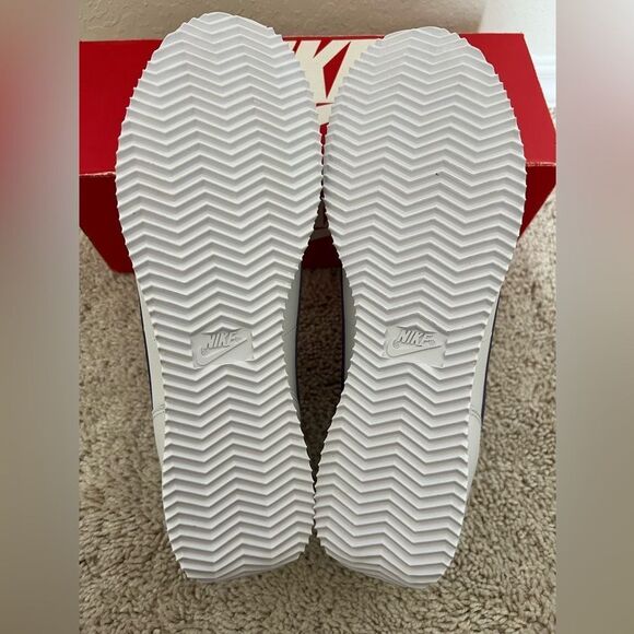 Nike Cortez Lakers White Varsity Purple Yellow - Picture 8 of 10